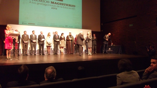 El Presidente de DOWN ESPAÑA, José Fabián Cámara, recoge el premio de manos de la Princesa de Asturias 