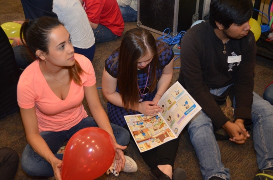 El cómic cuenta con actividades que plantean preguntas sobre los derechos de las personas con discapacidad. 