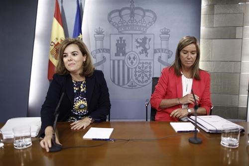 Soraya Sáenz de Santamaría y Ana Mato explican la Estrategia Española de Discapacidad (Foto: Europa Press). 