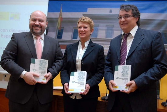 Luís Cayo (izquierda), Agustín Huete (derecha) y Consuelo Rumi. 