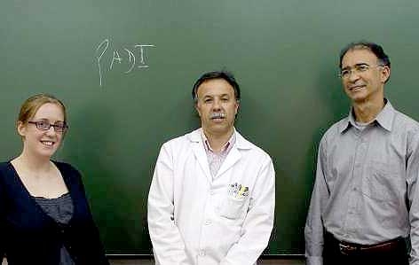 José Antonio Mirón (centro) junto a otros dos investigadores de su equipo. Foto: Lukasz Michalak/ICAL José Antonio Mirón (centro) junto a otros dos investigadores de su equipo. Foto: Lukasz Michalak/ICAL