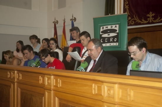 El Presidente de las Cortes de Castilla y León, Vicente Tirado, se sometió a las preguntas de 'Capaces en la Onda'. 