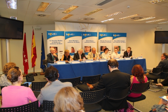 D. del Centro Médico Down;Subdir. Gral. de RSC de Divina Pastora Seguros;Presidente de DOWN ESPAÑA;Presidente de OMC;D.G. de Salud Pública, Cal. e Inn. del MSSSI;José Borrel, joven con síndrome de Down;asesor médico de DOWN ESPAÑA. D. del Centro Médico Down;Subdir. Gral. de RSC de Divina Pastora Seguros;Presidente de DOWN ESPAÑA;Presidente de OMC;D.G. de Salud Pública, Cal. e Inn. del MSSSI;José Borrel, joven con síndrome de Down;asesor médico de DOWN ESPAÑA.