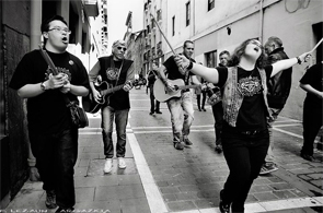 El grupo de rock Motxila21 presenta su primer videoclip