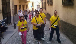 Jóvenes con síndrome de Down ejercen de guías turísticos en Granada