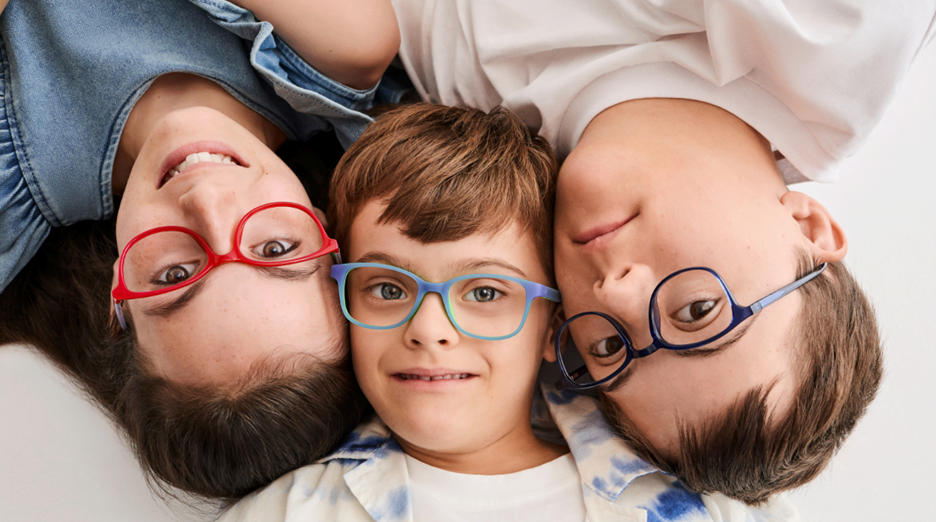 Ir a DOWN ESPAÑA y Multiópticas lanzan una colección de gafas diseñadas para niños con síndrome de Down